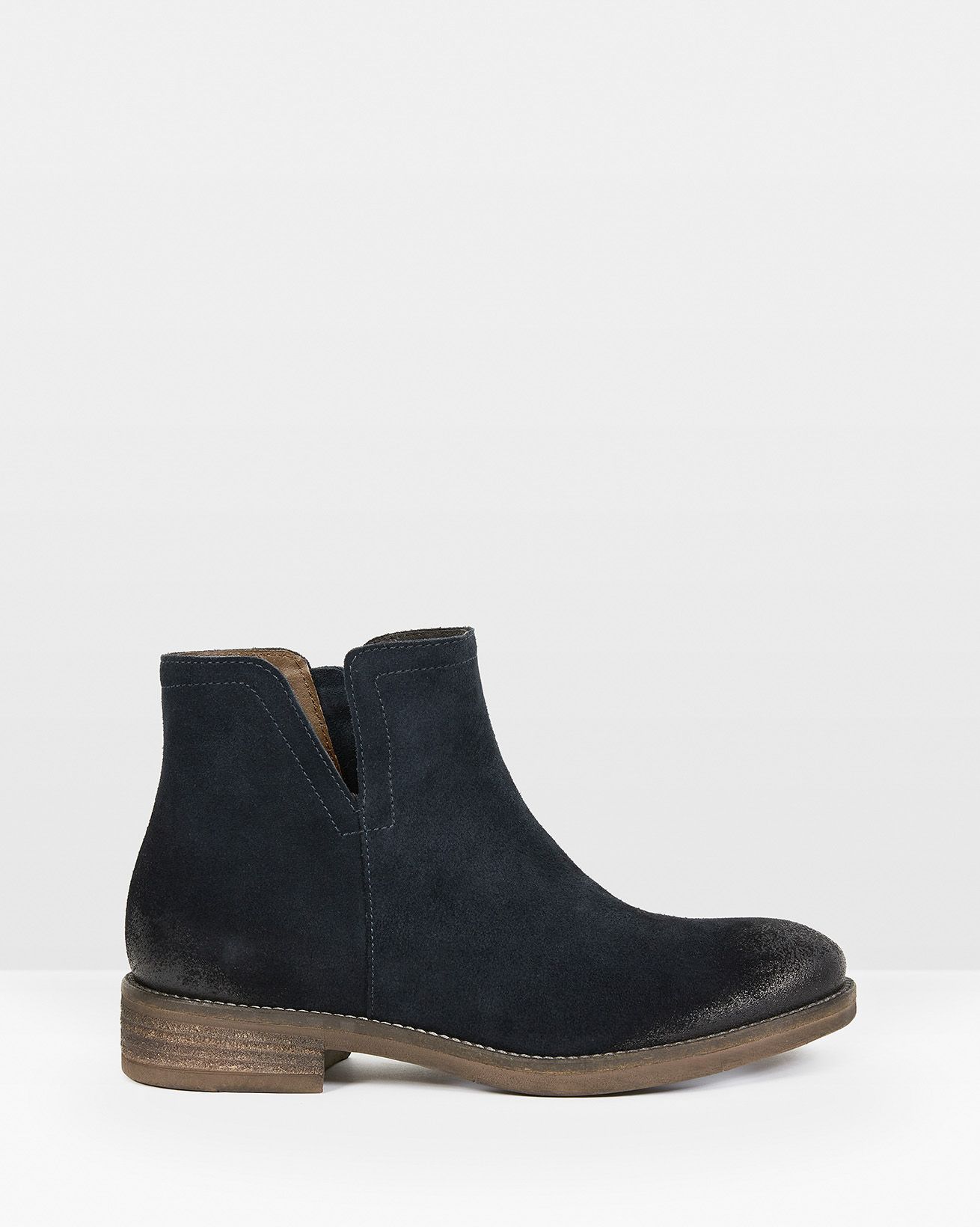 Notched Flat Ankle Boots