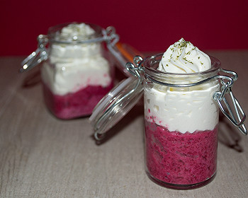 Verrines de mousse de betterave et fromage de chèvre