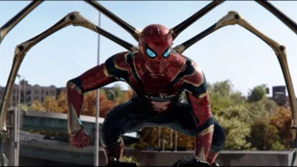 Spider-Man No Way Home: Los 5 trajes que luce Tom Holland en la película de  Marvel y Sony