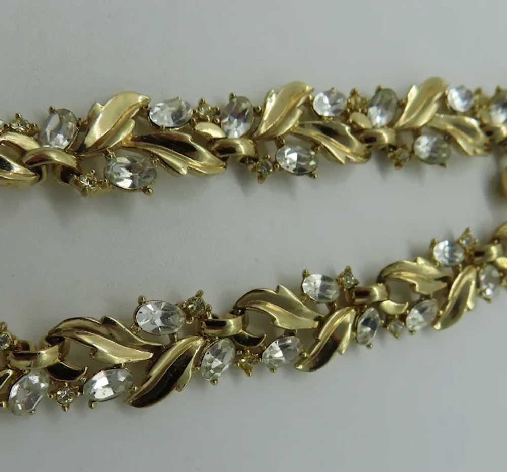 Lovely Trifari Rhinestone Leaf Necklace Gold tone - image 3