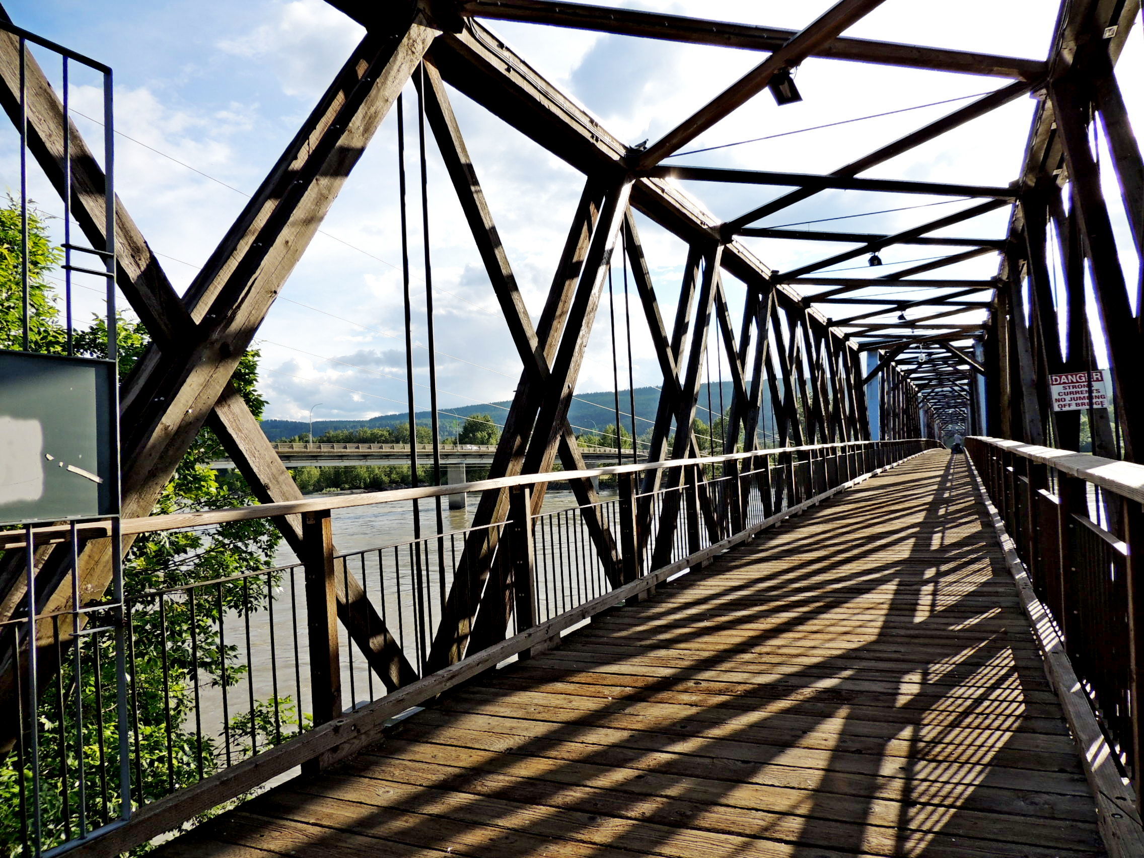 WORLD'S LONGEST Wood Truss Pedestrian Bridge - Quesnel, BC ...