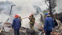 Rumah Tempat Mengaji di Maros Terbakar Hebat, 2 Motor Ludes<