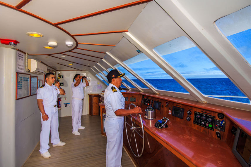 Captains Helm - Treasure of Galapagos