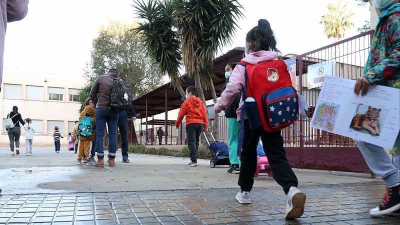 Suspendidas las clases en decenas de municipios de la Comunidad Valenciana, Tarragona y Andaluc�a por la DANA