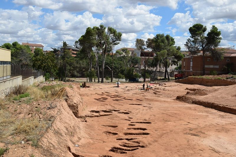 Las obras de ampliaci�n del campus de Guadalajara dejan al descubierto un cementerio medieval