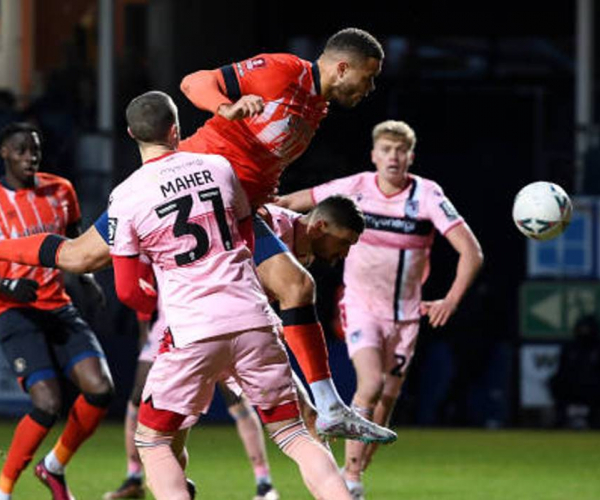 Summary and goals of Grimsby Town 3-0 Luton Town in FA Cup