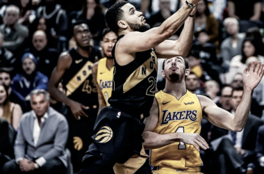 Victoria de Raptors contra Lakers