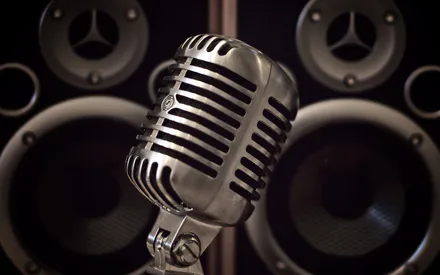 Microphone