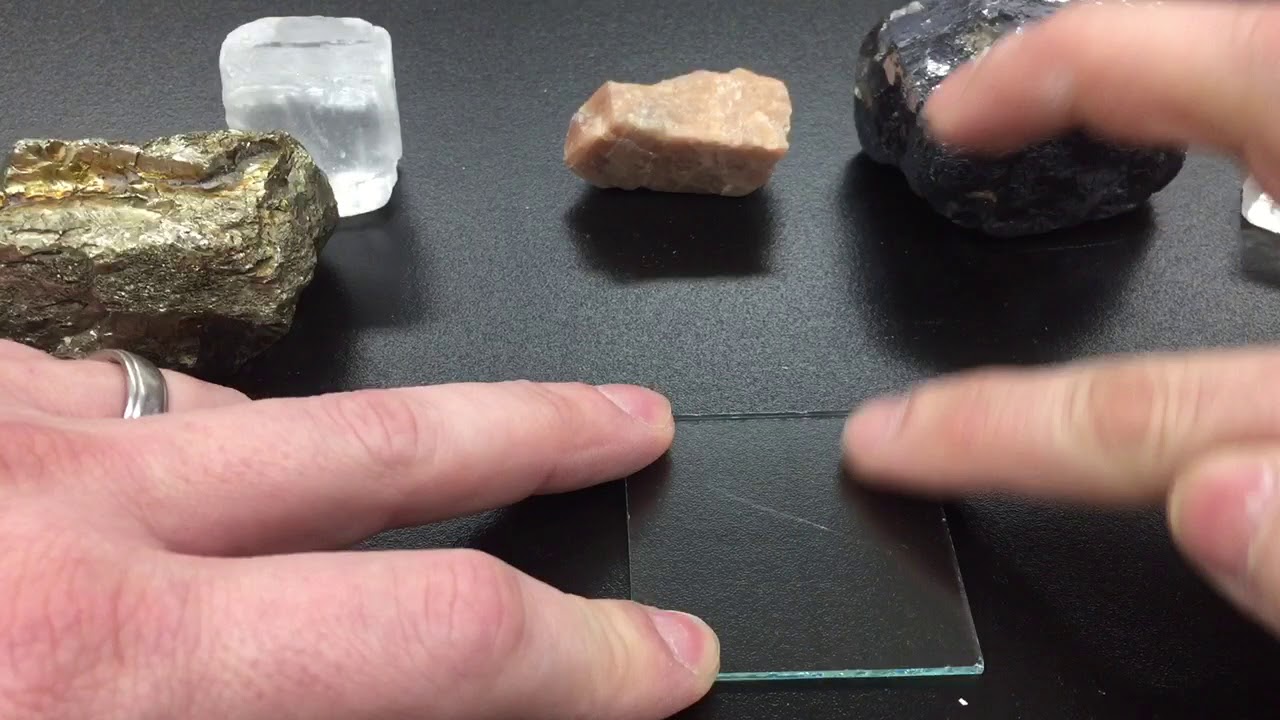 Why is the streak test useful in identifying minerals? – Ref Tips