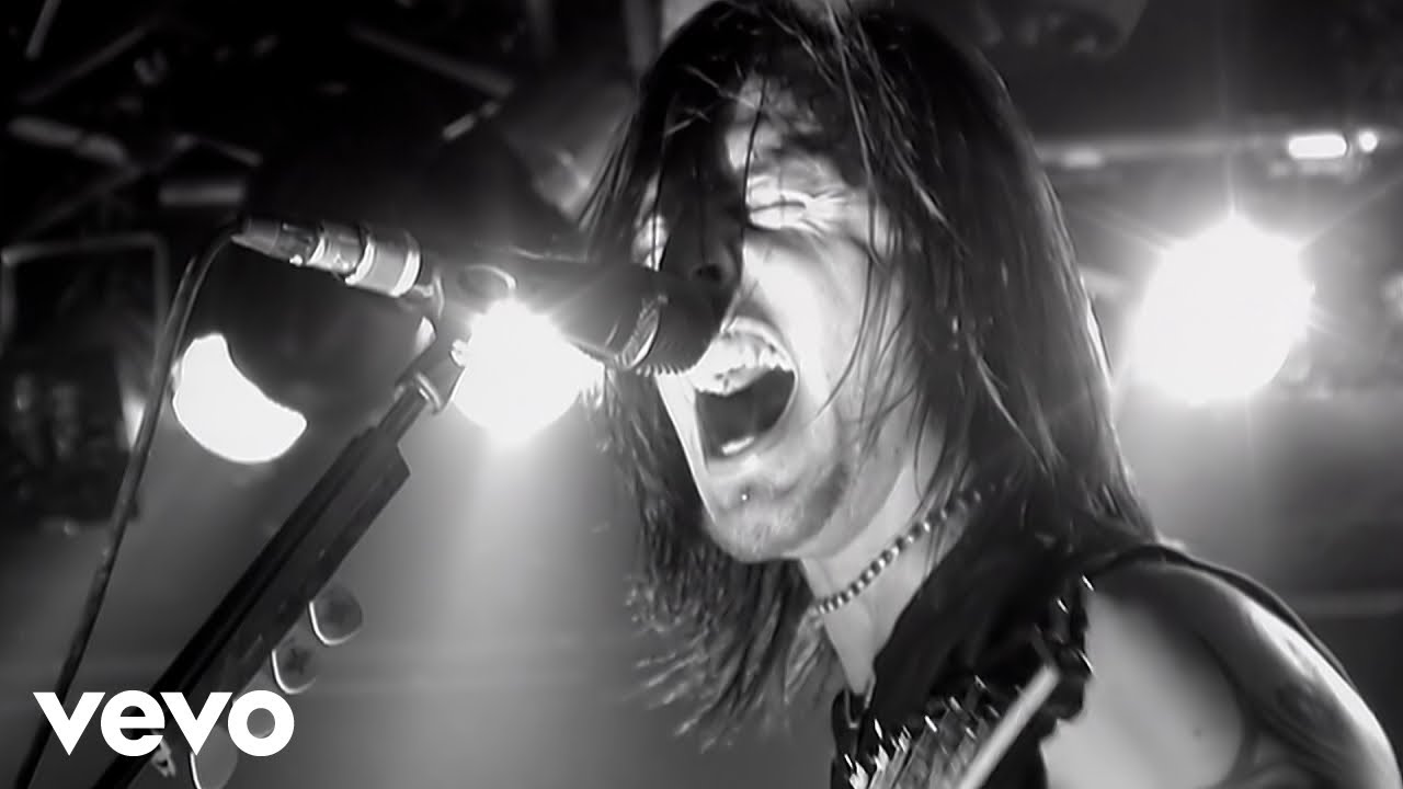 Bullet For My Valentine - 4 Words (To Choke Upon) (Official Video) - YouTube