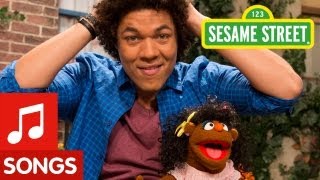 Sesame Street: I Love My Hair Song (Mando's Spanish Version)