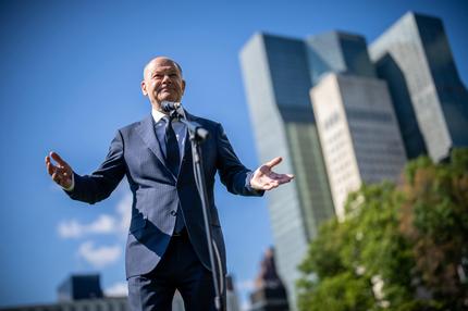 Landtagswahl: Bundeskanzler Olaf Scholz (SPD), spricht bei einem Pressestatement nach seiner Rede beim UN-Zukunftsgipfel vor Beginn der 79. Generaldebatte der UN-Vollversammlung. Bei dem Gipfel sollen Staats- und Regierungschefs den Zukunftspakt der Vereinten Nationen absegnen - das Dokument soll nach Willen von UN-Generalsekretär Guterres einen Reformprozess in der Weltorganisation vorantreiben.
- Weniger lesen
Service
+++ dpa-Bildfunk +++

Aufnahmedatum
22.09.2024

Bildnachweis
picture alliance/dpa | Michael Kappeler