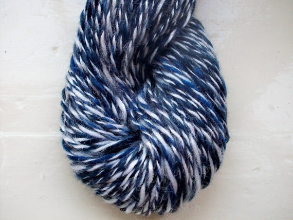 Handspun merino yarn - fun midnight blue with gleaming white ply