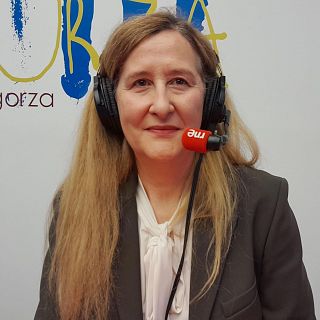 Luz Gabás: "Suelo ser prudente cuando elijo temas"