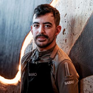 Pasamos la Nochebuena con el Mejor Chef Joven de la Guía Michelin 2025