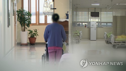 "잠 안 잔다" 조선족 간병인이 폭행…90대 환자 이틀 후 숨져