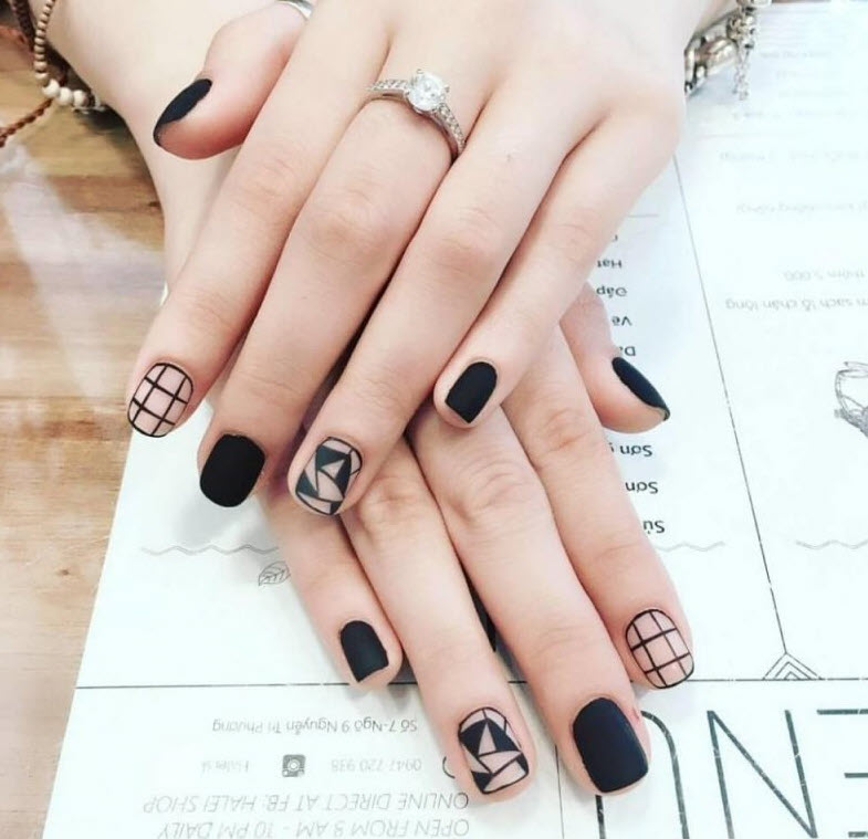 Phá cách cùng những mẫu nail màu xám sang xịn cho quý cô hiện đại