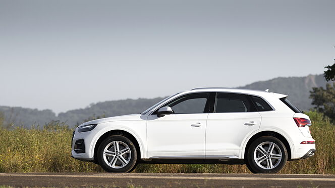 Audi Q5 Left Side View