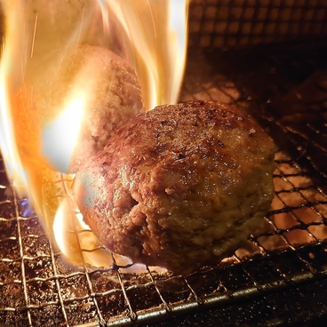 炭火焼きハンバーグ 狼なんかコワくないの雰囲気1