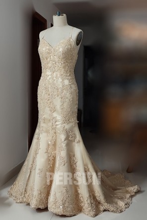 Robe de mariée dos nu champagne à coupe sirène appliquée de dentelle