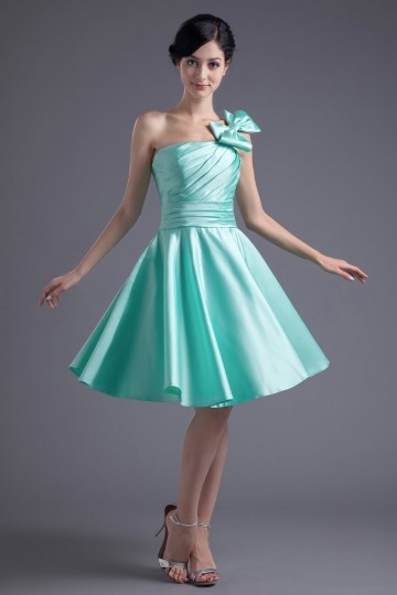 Robe de cocktail verte Ligne A nœud papillon asymétrique ruchée oblique en satin menthe