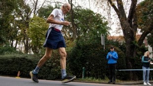 Beim Graz-Marathon am Start: der 92-jährige Julius Holzner (Bild: GEPA/GEPA pictures)