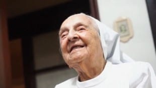 Diese brasilianische Nonne gilt als ältester Mensch der Welt (Bild: Glomex)