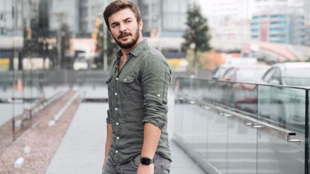 YouTuber olarak tanınmıştı! Yeni mesleğini sert eleştirdi