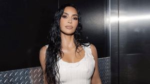 Kim Kardashian Donates Underwear For Los Angeles Victims And Firefighters