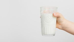 Drinking Medicine After Drinking Milk Is OK, But There Are Conditions