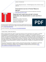 Peltokorpi e Froese (2009) - Organizational Expatriates and Self-Initiated Expatriates - Who Adjusts Beter To Work and Life in Japan