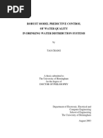 Robust Model Predictive Control of Water Quality in Drinking Water Distribution Systems