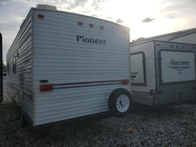 2005 Fleetwood Pioneer