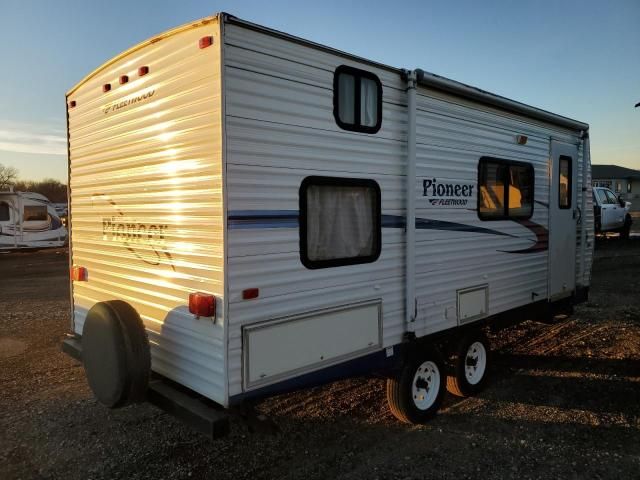 2005 Fleetwood Pioneer