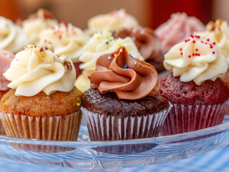 Mix Cupcakes in a Glass Plate