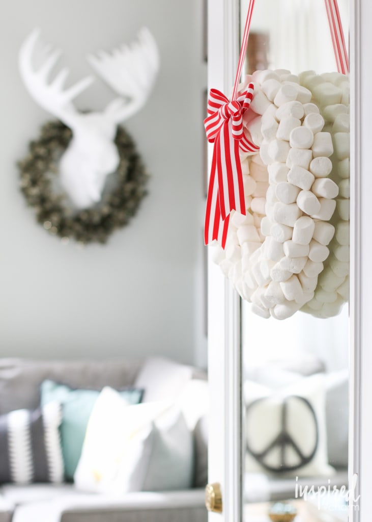 Holiday Home Tour | inspiredbycharm.com #IBCholiday