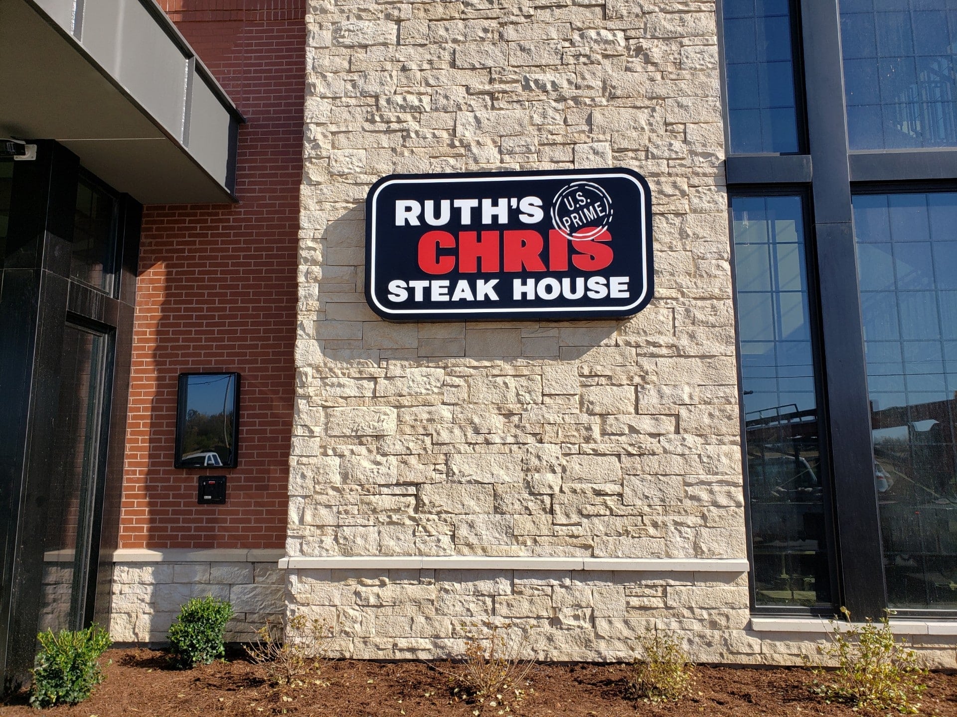 Ruth's Chris Steak House sign by Integrated Signs