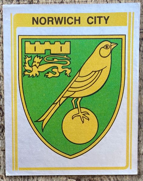 1980 ORIGINAL UNUSED PANINI FOOTBALL 80 STICKER NORWICH CITY BADGE 256