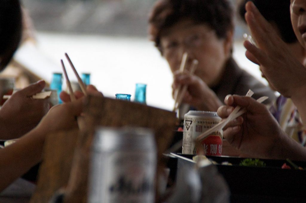 Chopstick Etiquette Japan Pointing