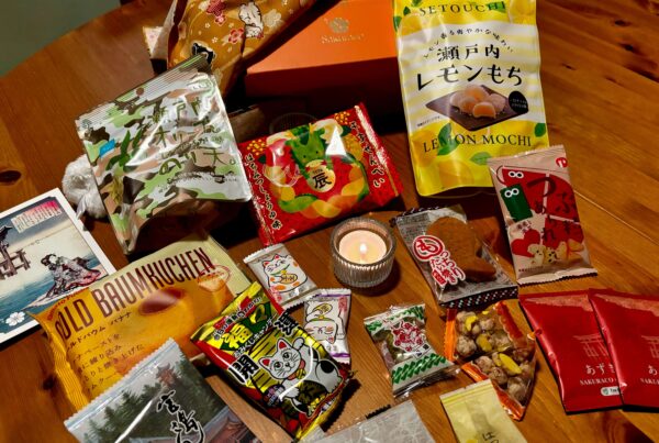 sakuraco japanese snacks subscription box