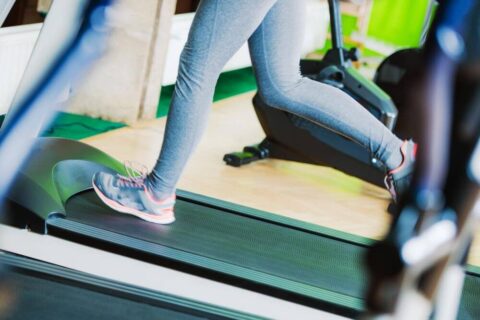 What is Treadmill Incline: An image of a person running on an incline