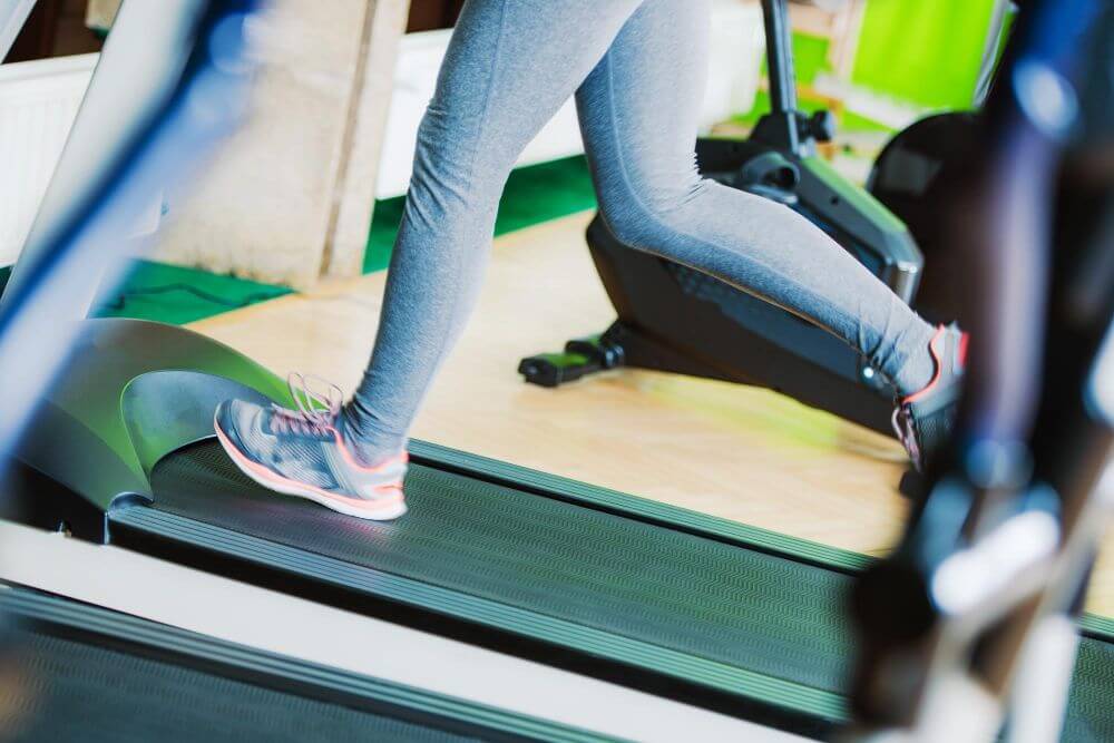 What is Treadmill Incline: An image of a person running on an incline