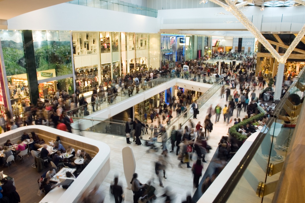 Photo: Very busy shopping center; copyright: panthermedia.net / dimmushka...