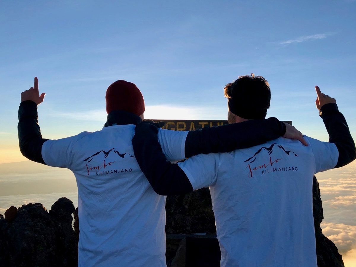 Alex und Timo auf dem Gipfel des Mount Meru