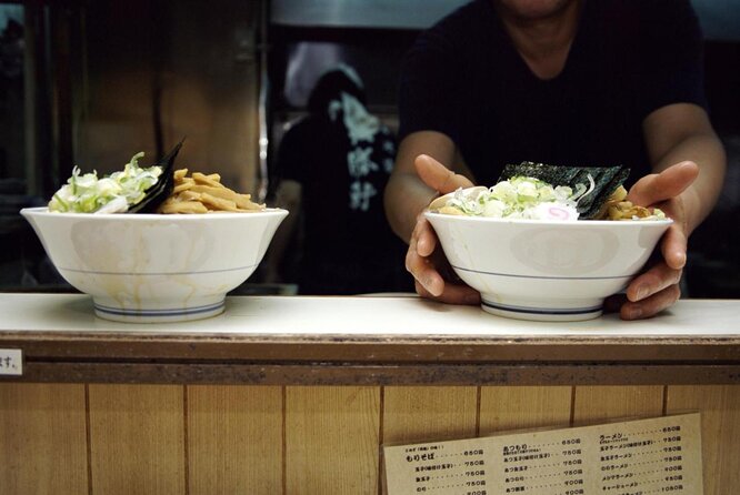 Shinjuku Golden-Gai and Kabuki-Cho Bar Hopping With Master Guide - Inclusions