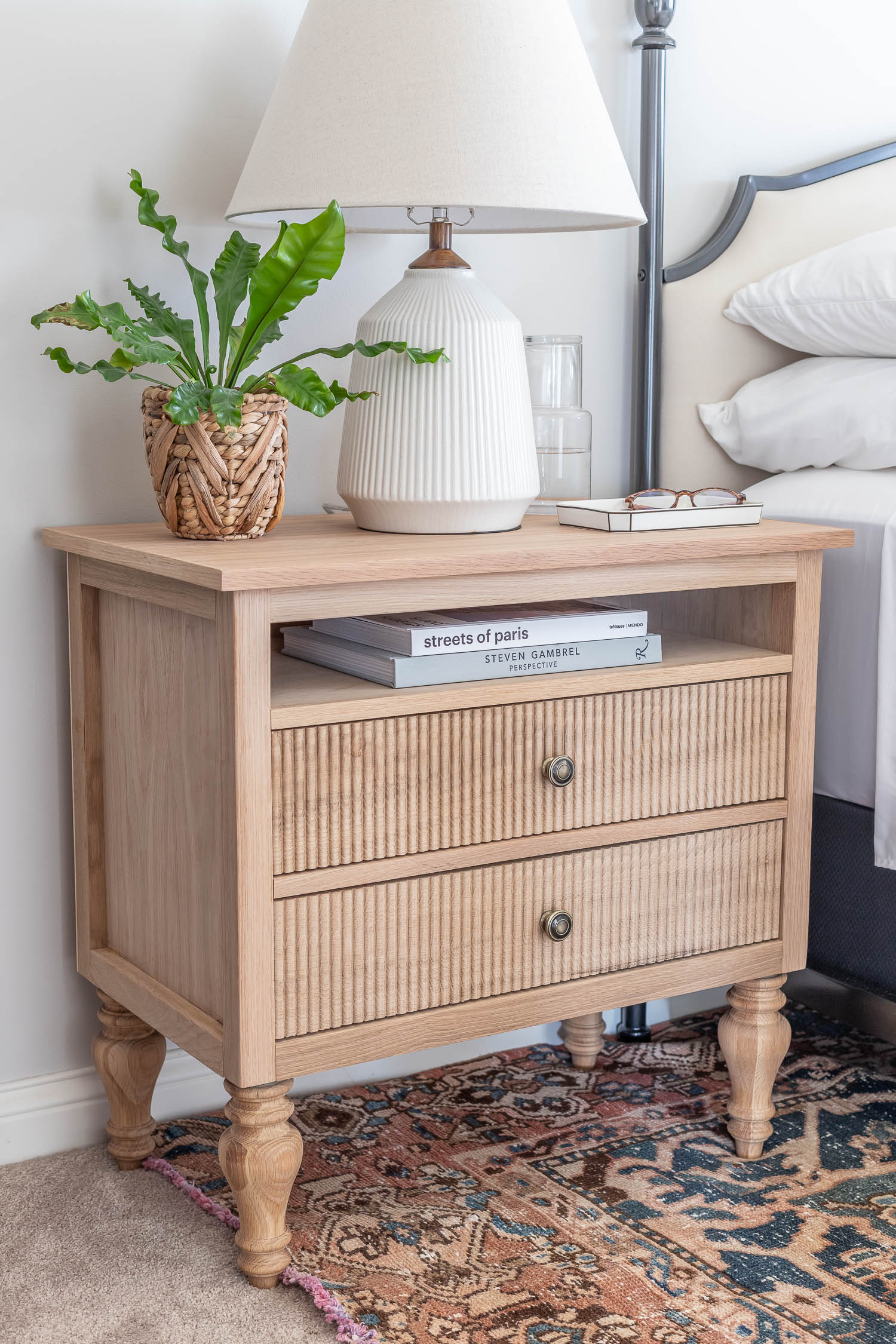 How to build DIY white oak nightstands - French country / Swedish Gustavian style