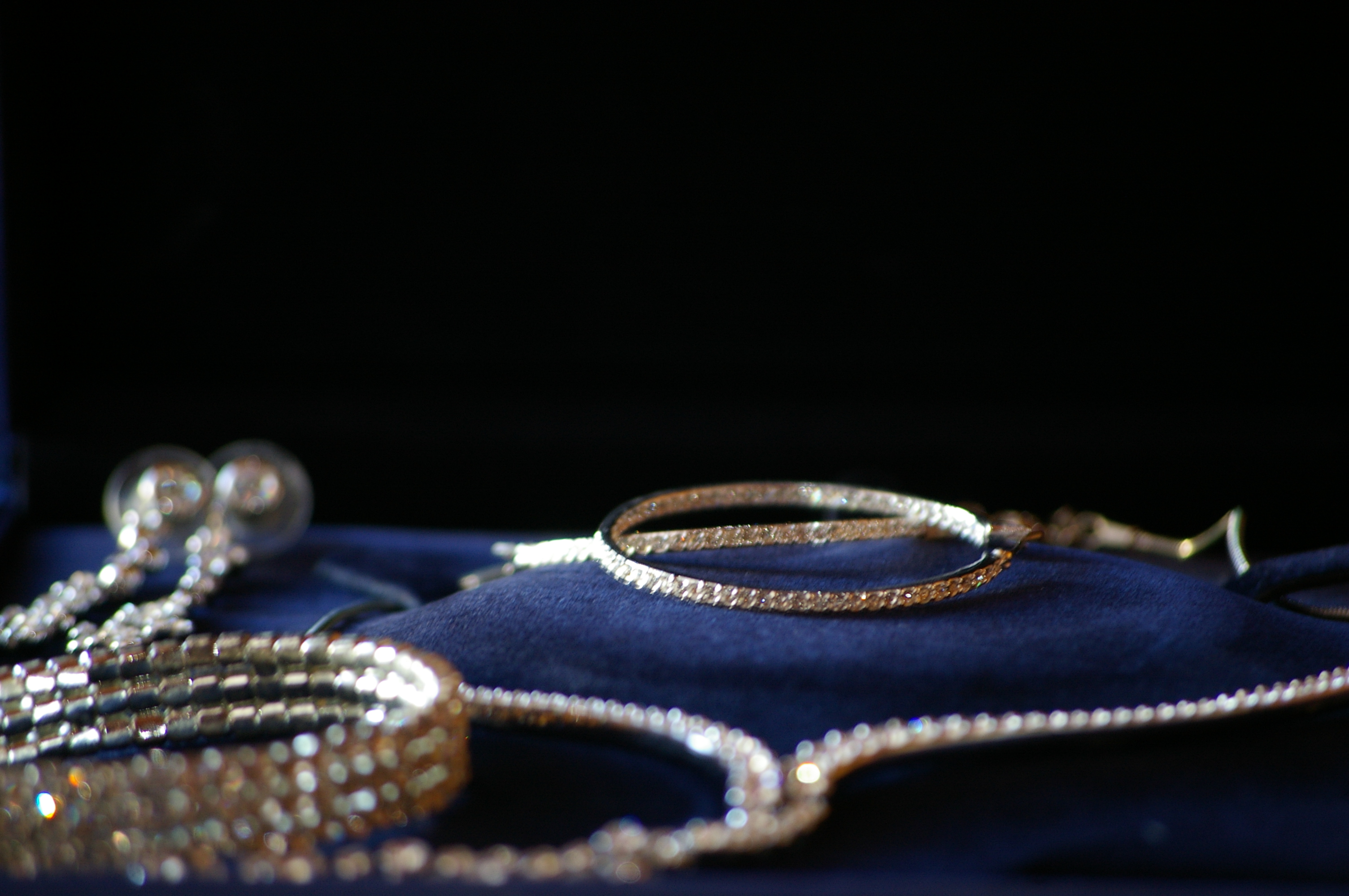 Gold jewelry photo