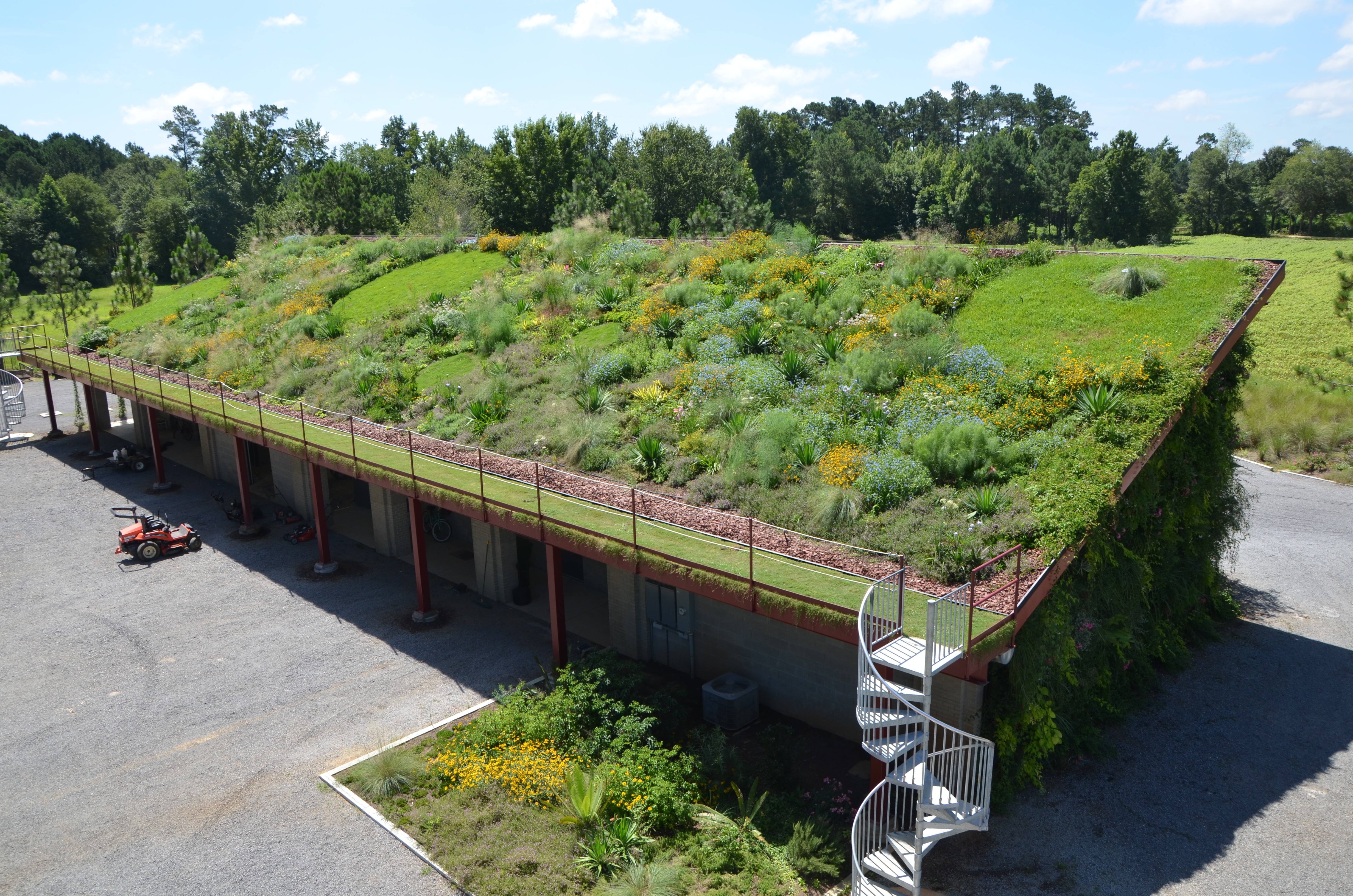 Green Roof and Living Wall – Moore Farms Botanical Garden