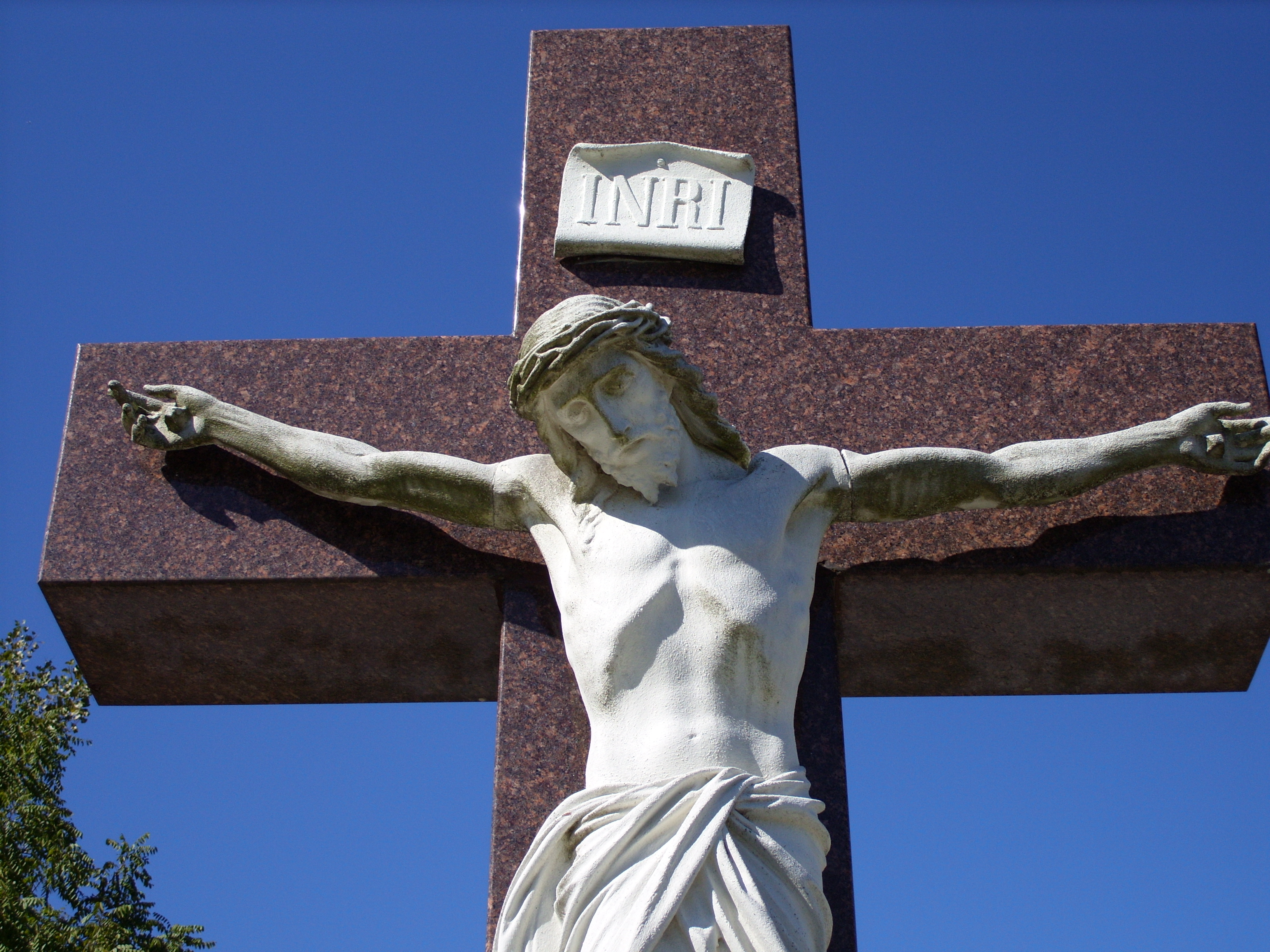 Jesus statue photo