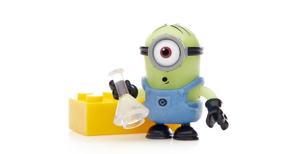 despicable-me-minions-blind-bag-pack-series-2-figures-04.jpg